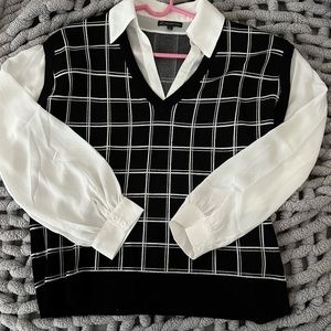 Adrianna Papell Size L sweater with collar and blouse sleeve